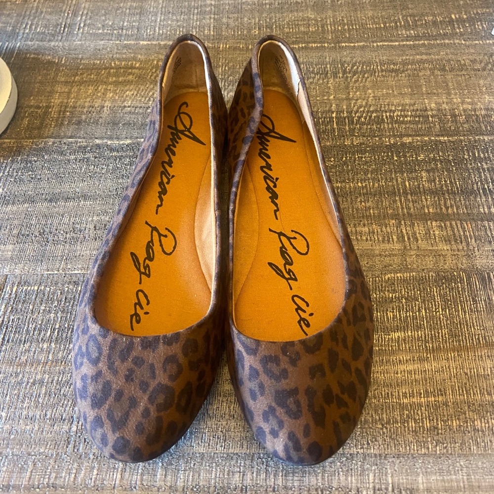 Leopard flats